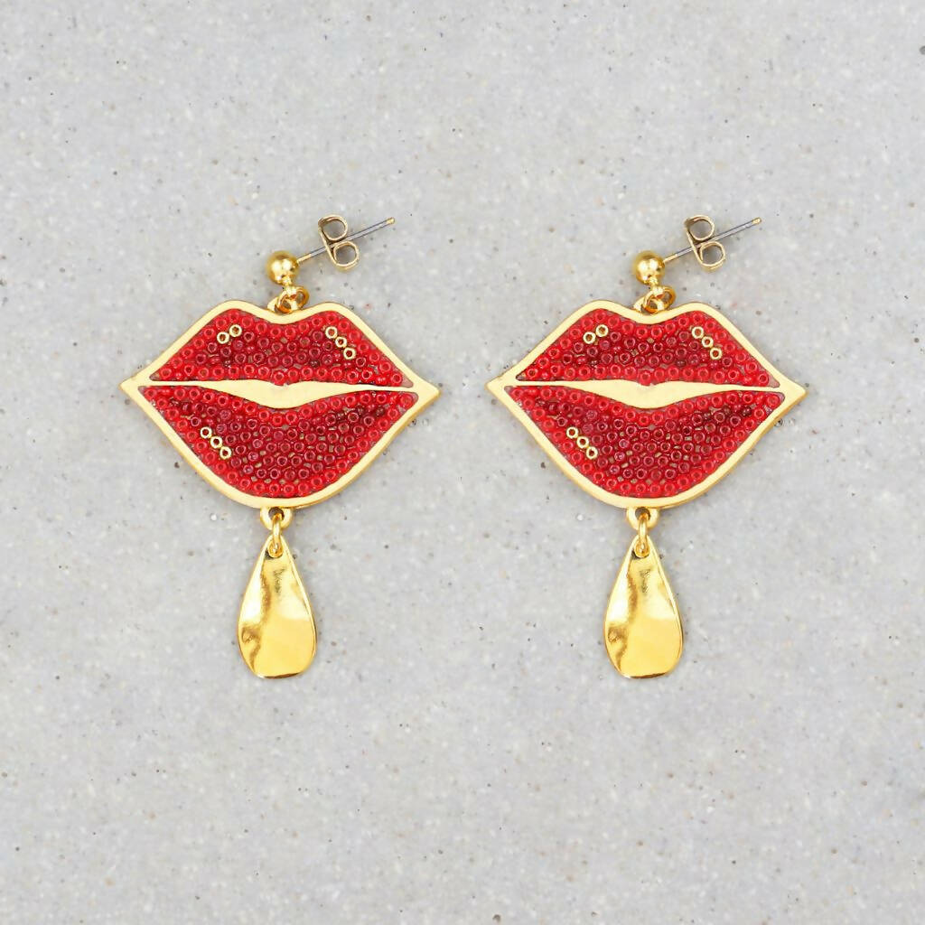 LIPS EARRINGS, PLATED IN 24K GOLD